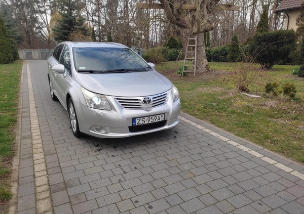 Toyota Avensis cena 25010 przebieg: 266000, rok produkcji 2010 z Maszewo małe 781